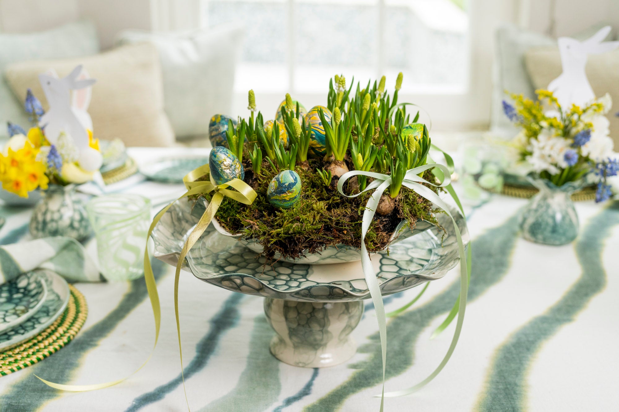 How to Marble your Easter Eggs ✨