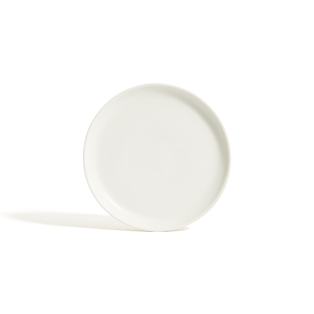 MEDIUM PLATE, VELLUM - DB CERAMIC