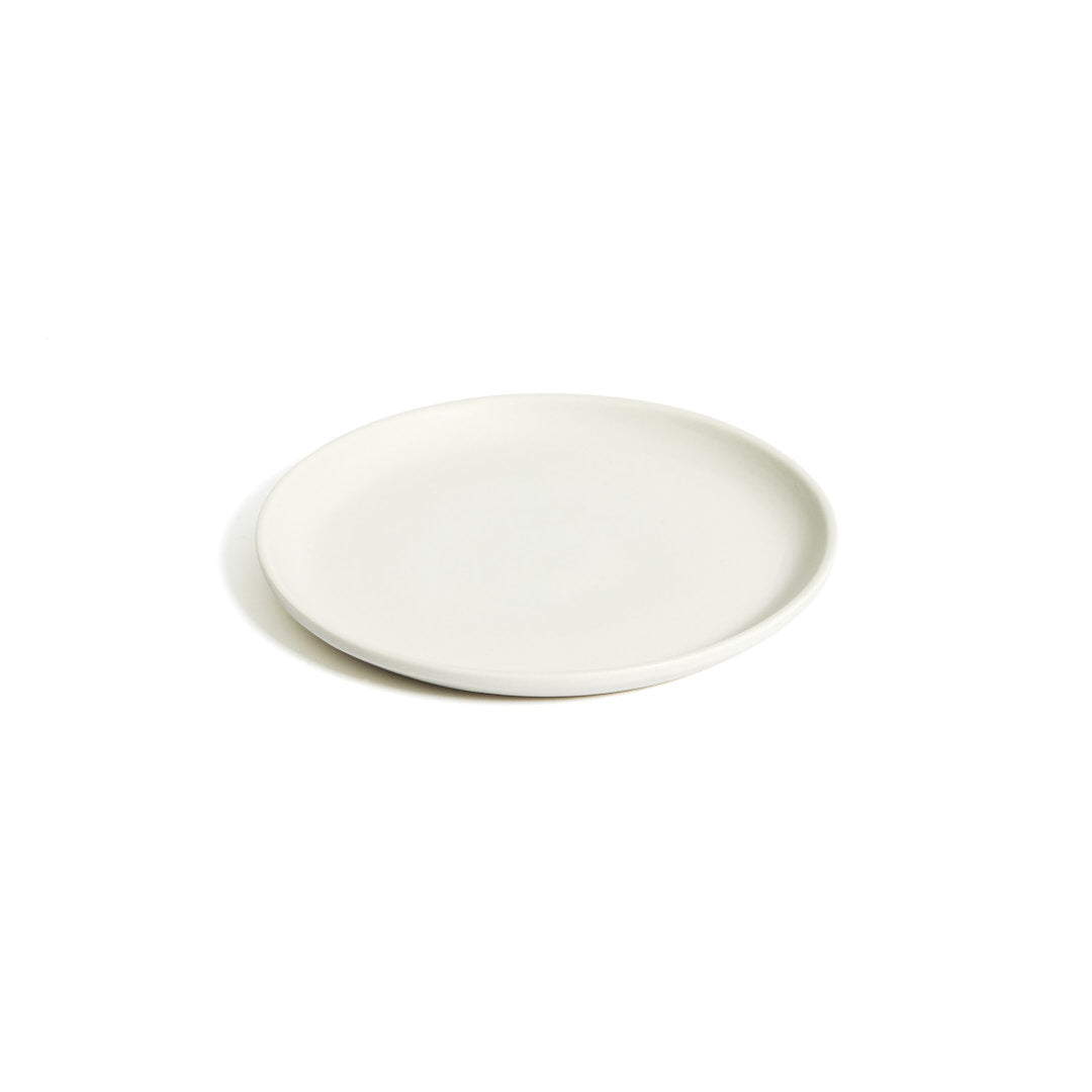 MEDIUM PLATE, VELLUM - DB CERAMIC